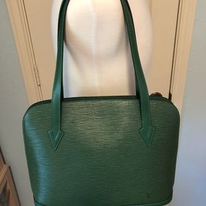Louis Vuitton Green Epi leather shoulder bag